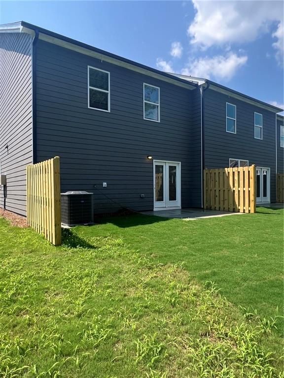 Building Photo - 60 Berryville Dr