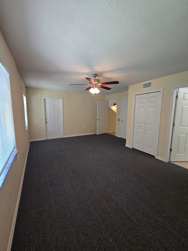 Building Photo - 3409-3410 10 Th Ln W