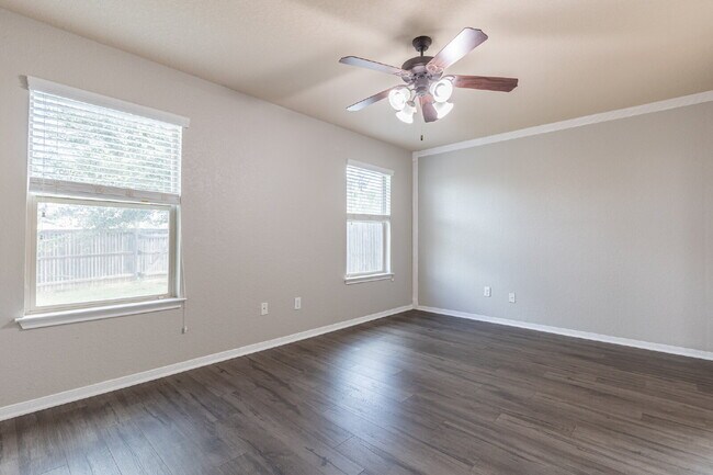 Building Photo - 5815 Southern Knoll