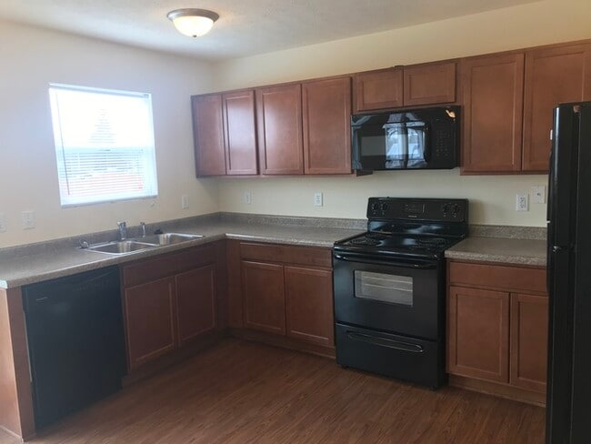 Building Photo - 8105 Whistlewood Dr