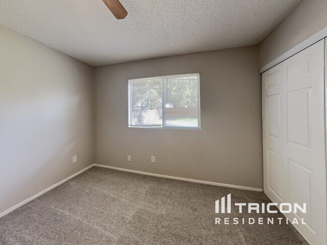 Building Photo - 3913 Big Leaf Ln