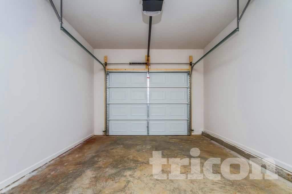 Building Photo - 512 Hickory Leaf Ct