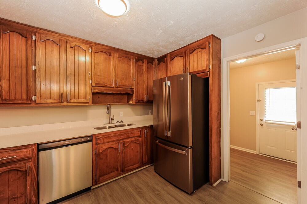 Building Photo - 3325 Shady Cove Rd