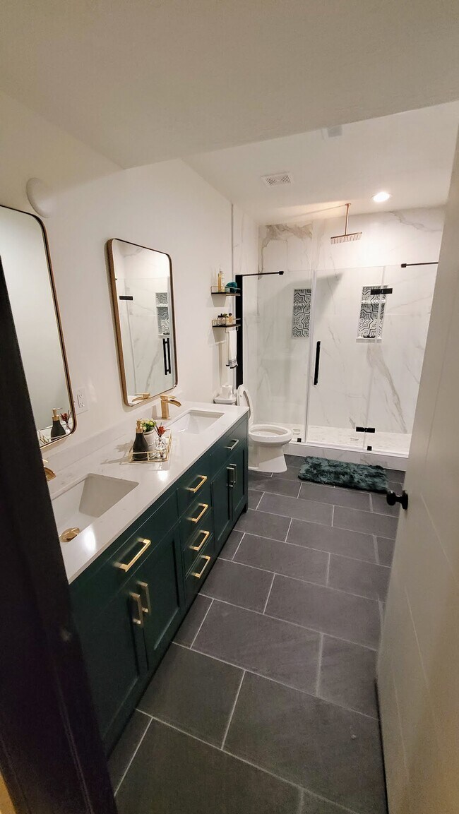 Building Photo - 11366 Sandbank Way