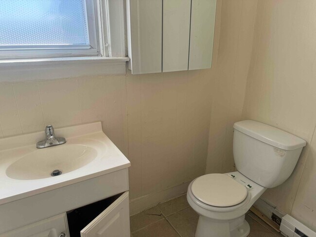 Building Photo - 8xx Foulkrod St