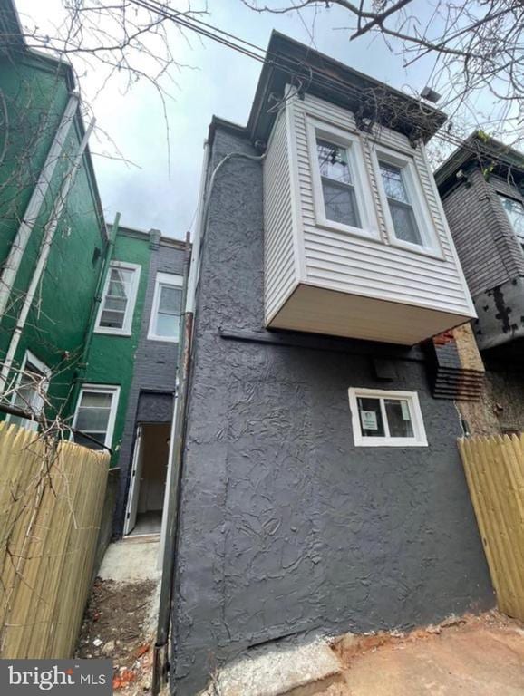 Building Photo - 2731 N Darien St