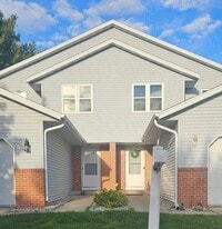 Building Photo - 401 Trail Side Dr