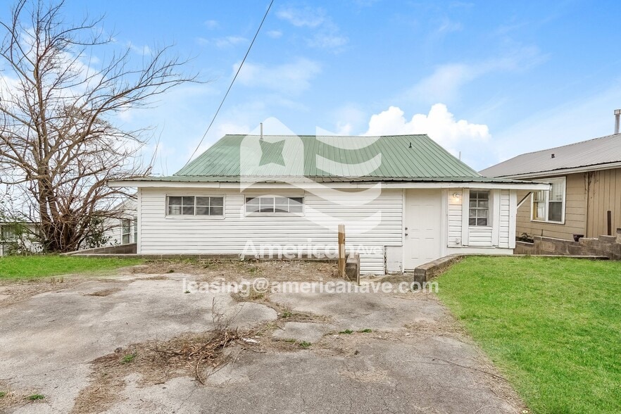 Building Photo - 1804 31st St SW