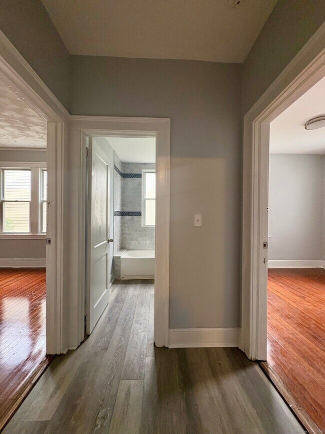 Building Photo - 46 Westbourne Pkwy