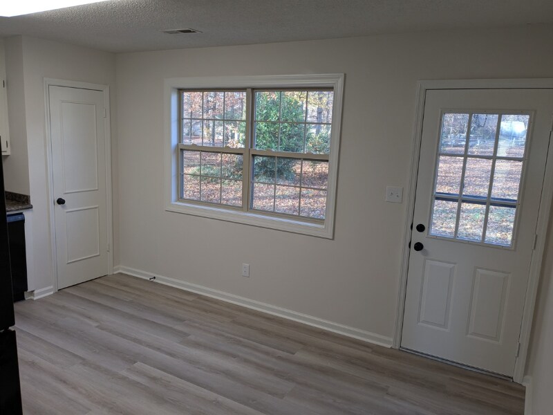 Building Photo - 588 Clutts Rd