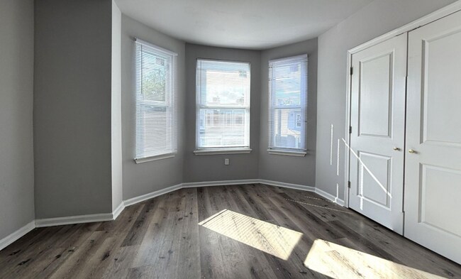 Building Photo - 5820 Belmar St