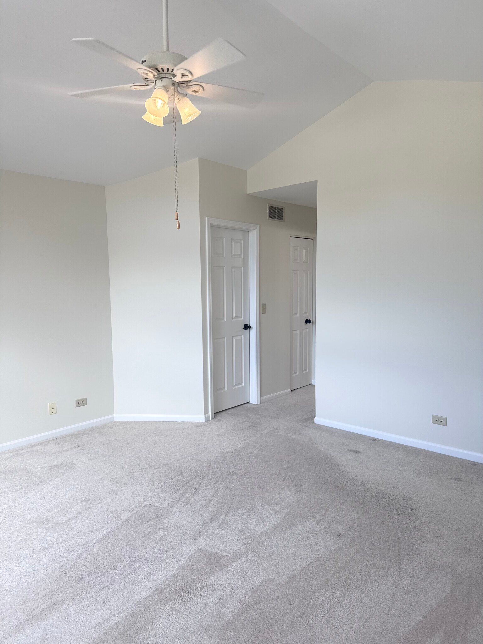 Building Photo - 292 Ripplebrook Ct