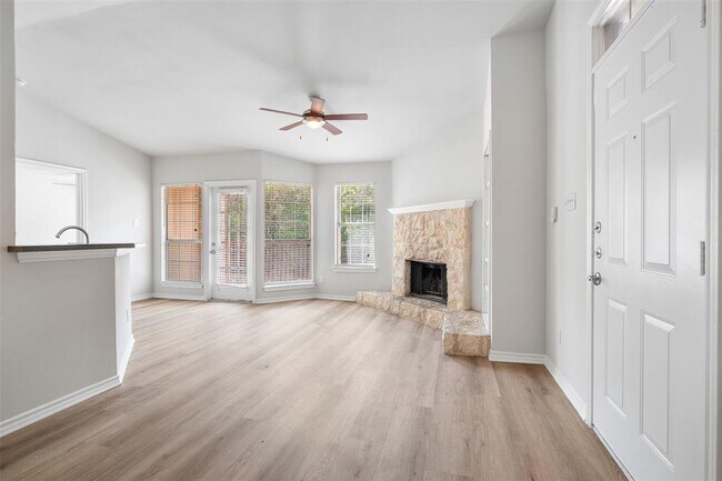 Building Photo - 6804 N Capital of Texas Hwy