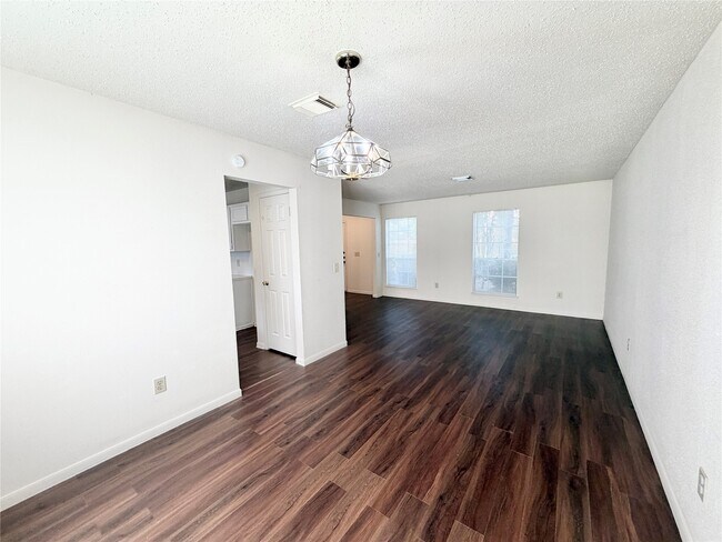 Building Photo - 17210 Colony Creek Dr