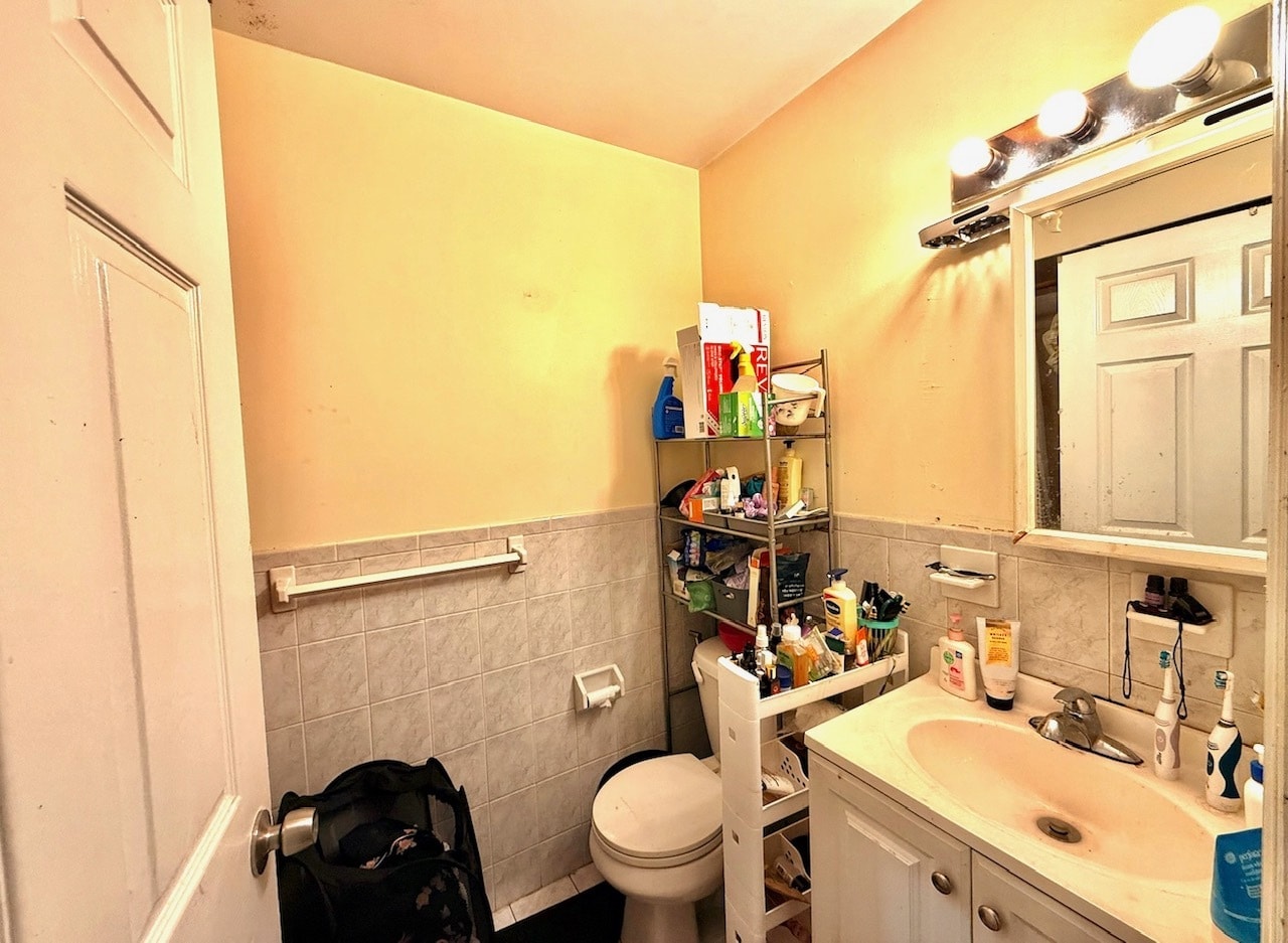 Building Photo - 252 Passaic Ave