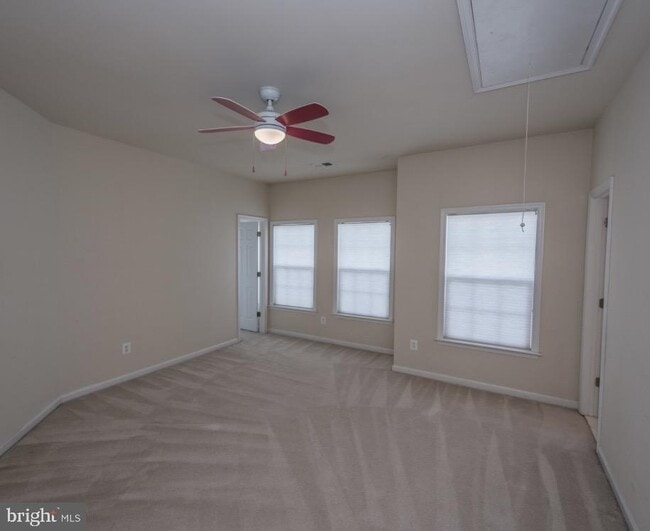 Building Photo - 29 Pathfinder Ct