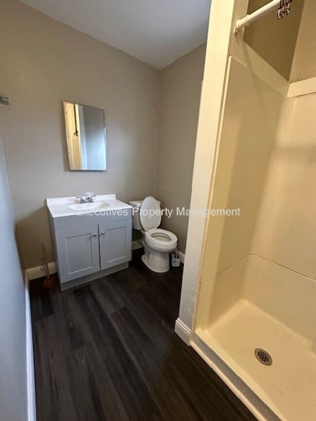 Building Photo - 2324 Q St