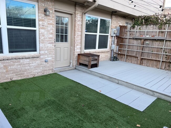 Building Photo - 6486 Alisa Ln