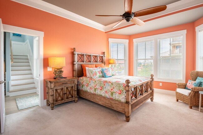 Building Photo - FURNISHED MONTHLY BEACH HOME  WITH UNOBSTR...