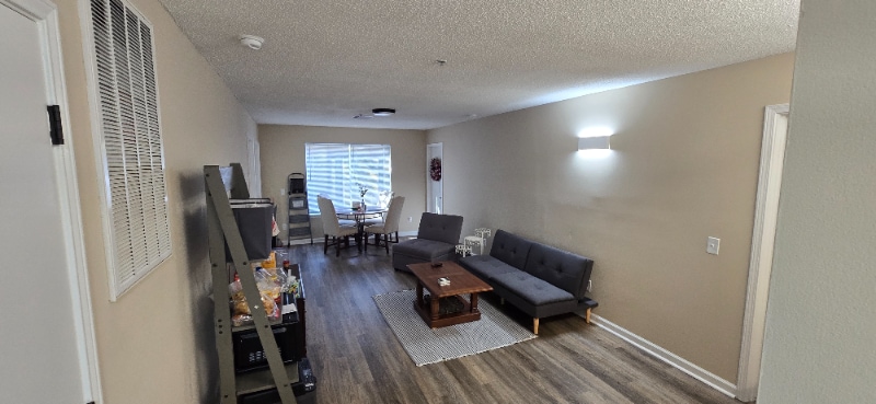 Building Photo - 1440 Collegeview Ave