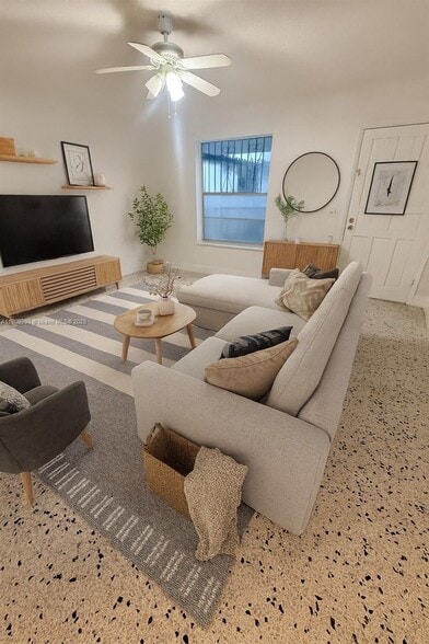 Building Photo - 1143 NW 32nd Ave