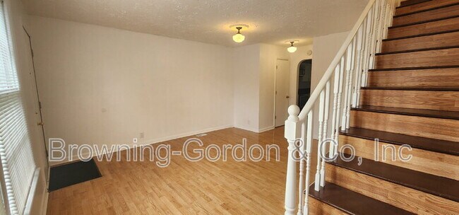 Building Photo - 2514 Glenrose Ave