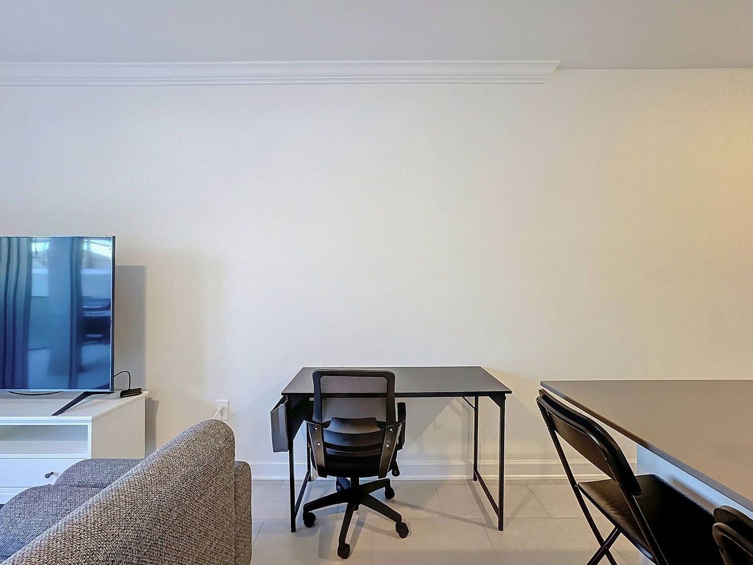 Building Photo - 2701 Scrapbook St