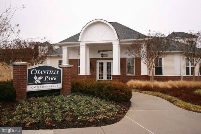 Building Photo - 3810 Lightfoot St