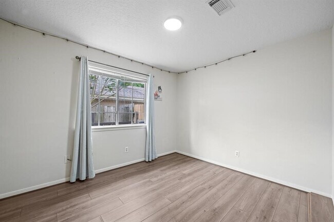 Building Photo - 17023 Enchanted Cir W