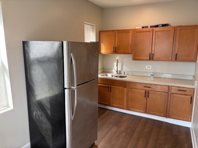 Building Photo - 11237 S King Dr