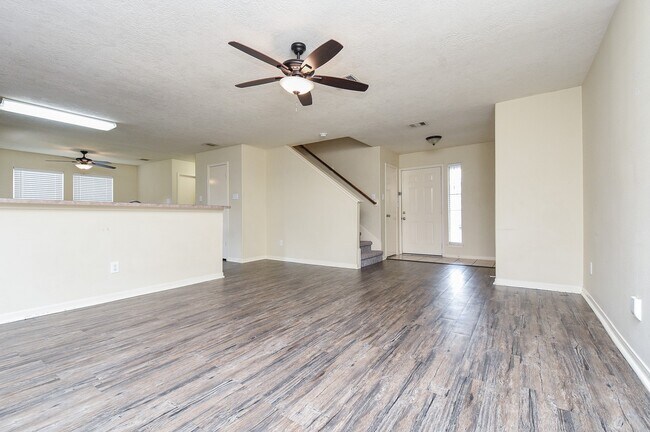 Building Photo - 19826 Twisted Creek Dr