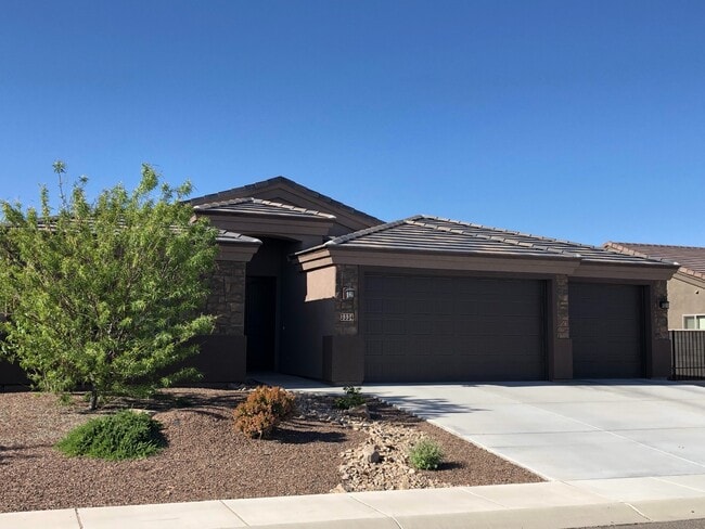 Building Photo - Spacious 4 Bedroom in Southern Vista Estates!