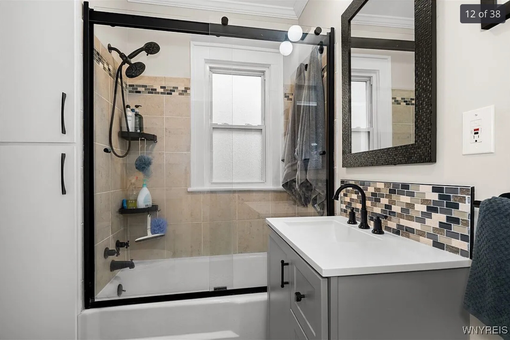 Building Photo - 383 Summer St