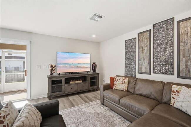 Building Photo - 2731 Idyll Lks Cir