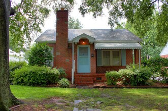 Building Photo - 303 W Carver St