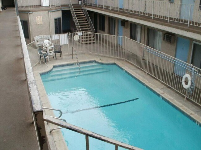 Building Photo - 0.0 bedroom in Los Angeles California 91343