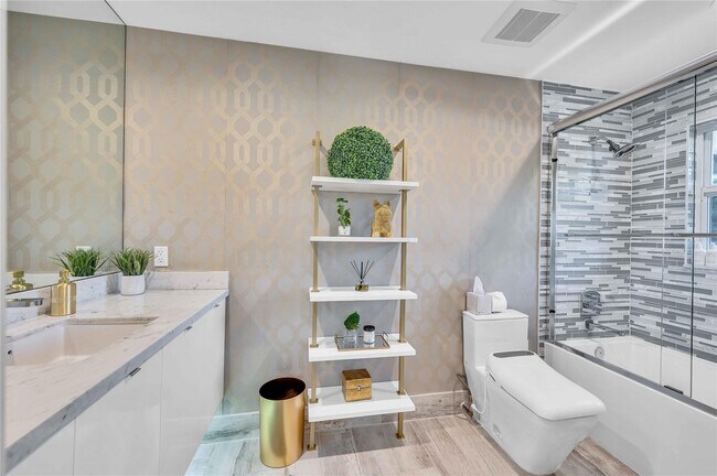 Building Photo - 2323 Delmar Pl