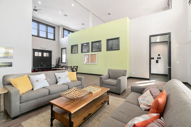 Building Photo - 1620 Egret Way