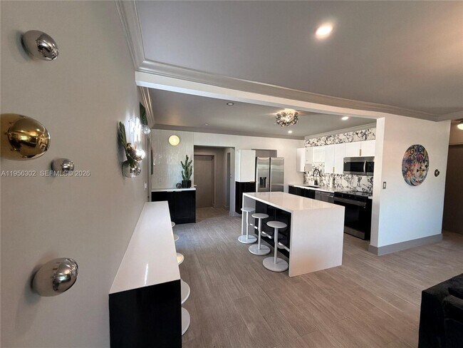 Building Photo - 1532 N Andrews Ave