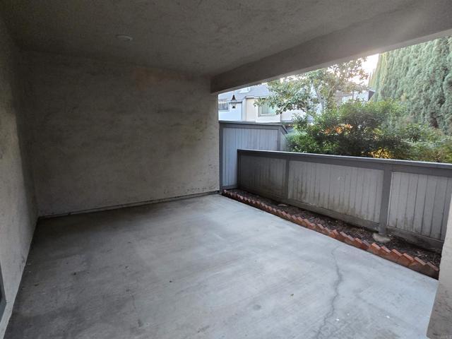 Building Photo - 2135 E Valley Pkwy