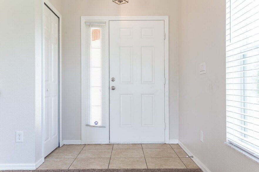 Building Photo - 2511 Bobby Lee Ln