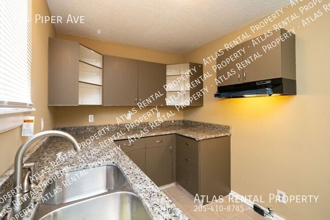 Building Photo - 724 Piper Ave