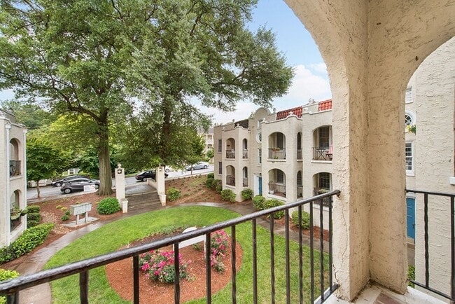 Building Photo - Spanish Oaks Apartment