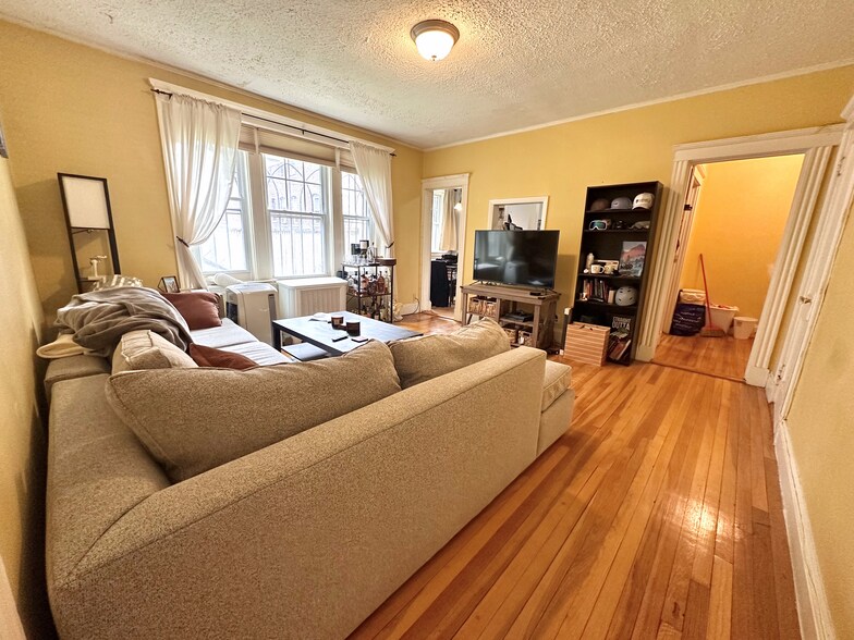 Building Photo - 30 Jamaicaway