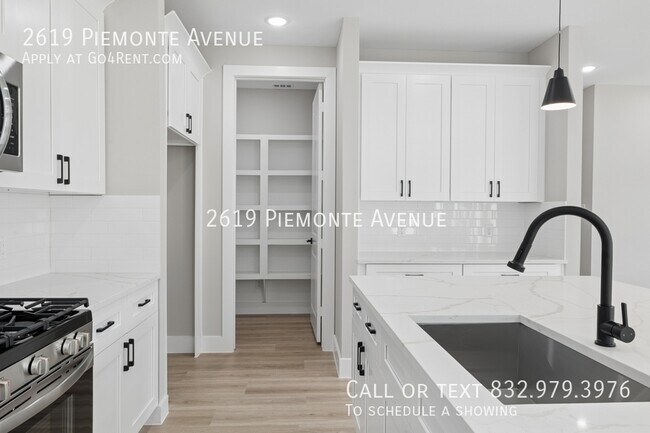 Building Photo - 2619 Piemonte Ave