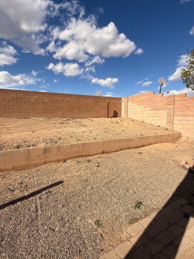 Building Photo - 2103 N Ensenada Cir SE