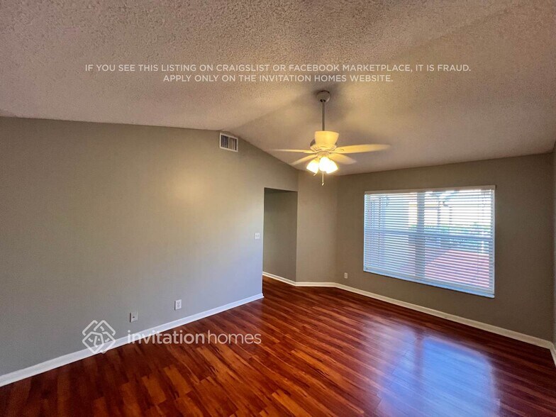 Building Photo - 10113 Oak Bark Ln