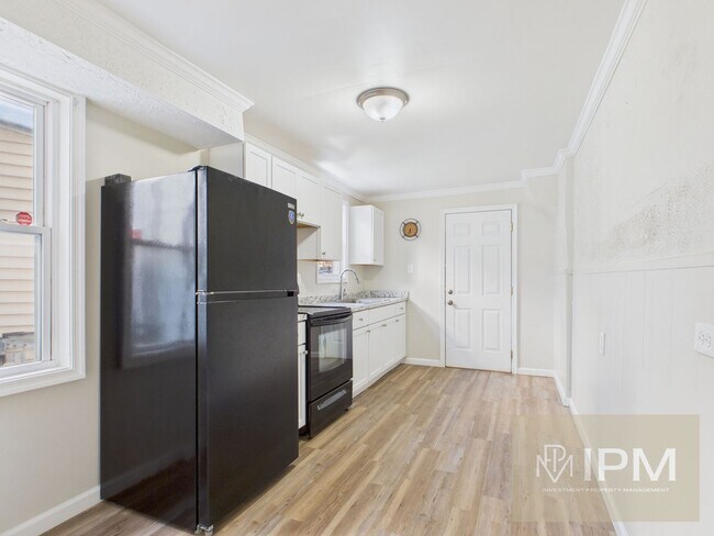 Building Photo - Charming 3 Bedroom, 1 Bath Home in York, Pa!