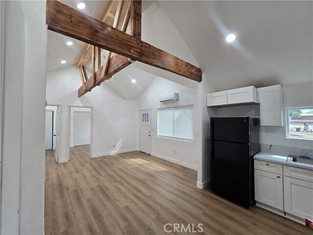 Building Photo - 4728 Hillside Ave