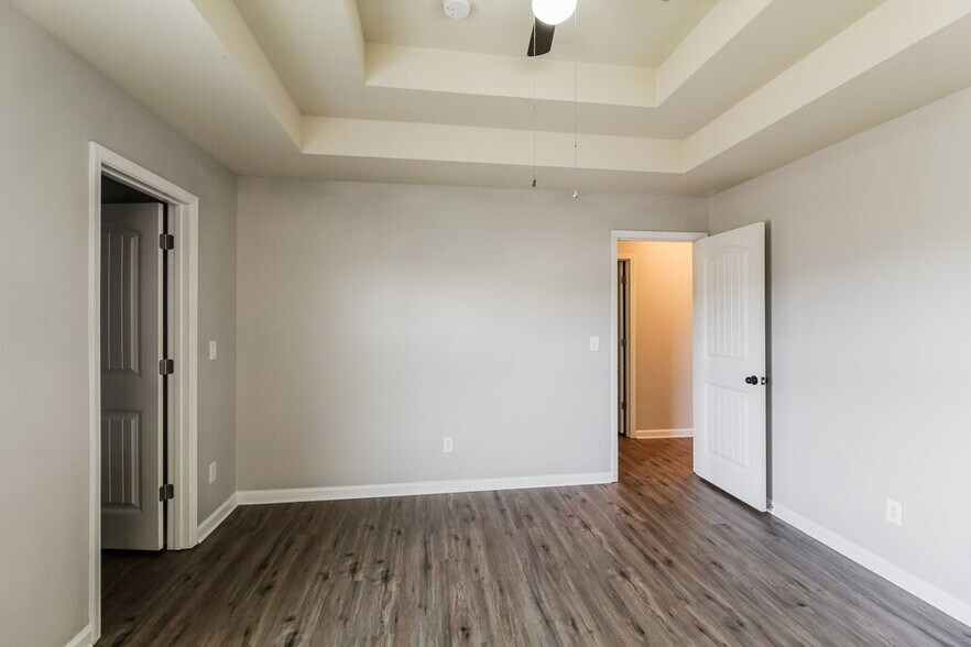 Building Photo - 1214 Heartwood Ave